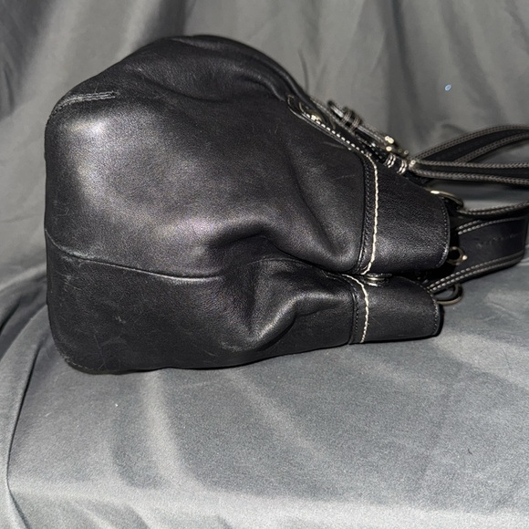 COACH F13732 Woman’s SOHO Pleated Black Leather Shoulder Bag Tote Purse - Picture 6 of 13